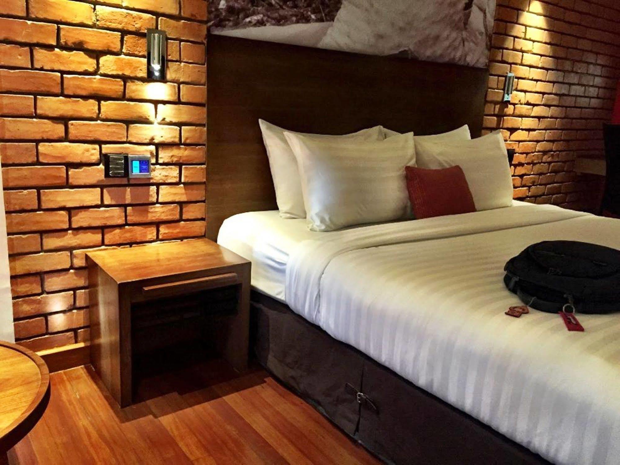 The Loft Hotel Downtown Yangón Exterior foto